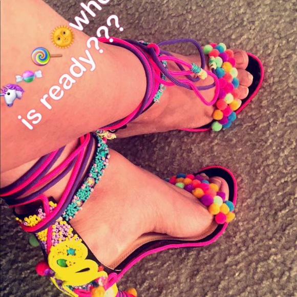 Handmade - Picture 1 of 3